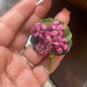 Pink flower bouquet brooch